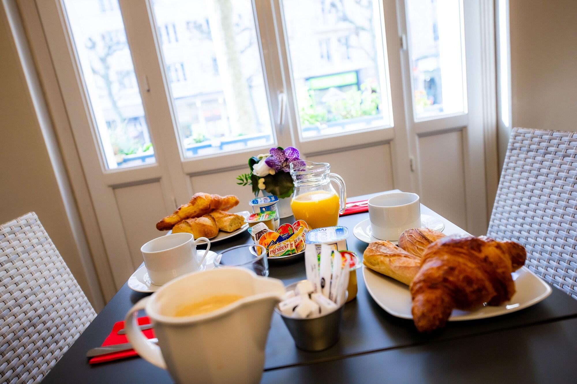 Logis Hotel Du Chateau Caen Luaran gambar