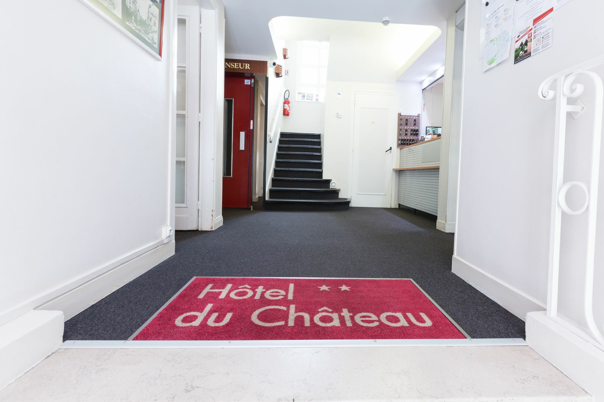Logis Hotel Du Chateau Caen Luaran gambar